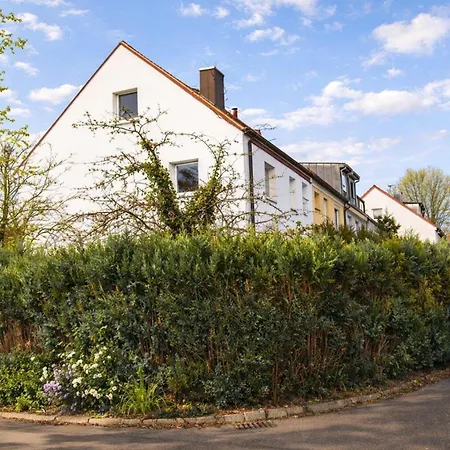 Apartamento Schoene Gartenwohnung In Zentrum Von